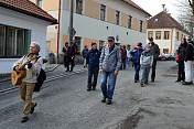 V Myslívě se turisté vydali na Stehlíkův pochod